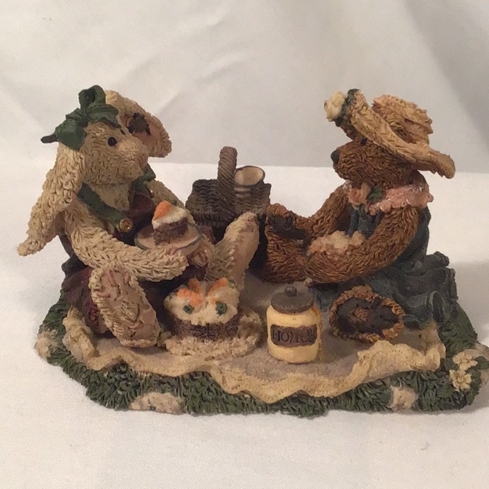 Boyd’s Bears Figurine